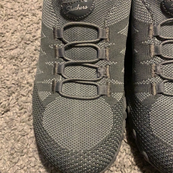 Sketchers Relaxed Fit Memory Foam shoes, size 8 - Picture 2 of 5